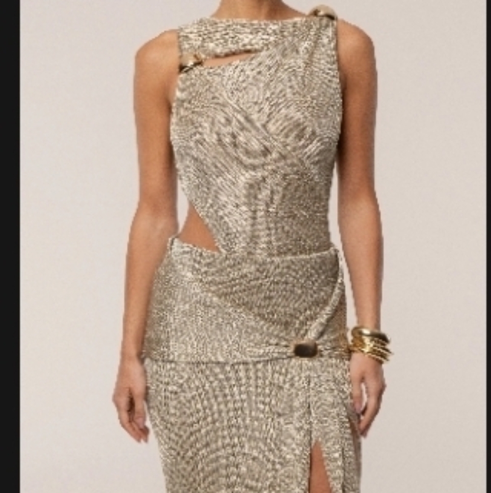 Metallic Gold Knit Midi Skirt with Textured Detail